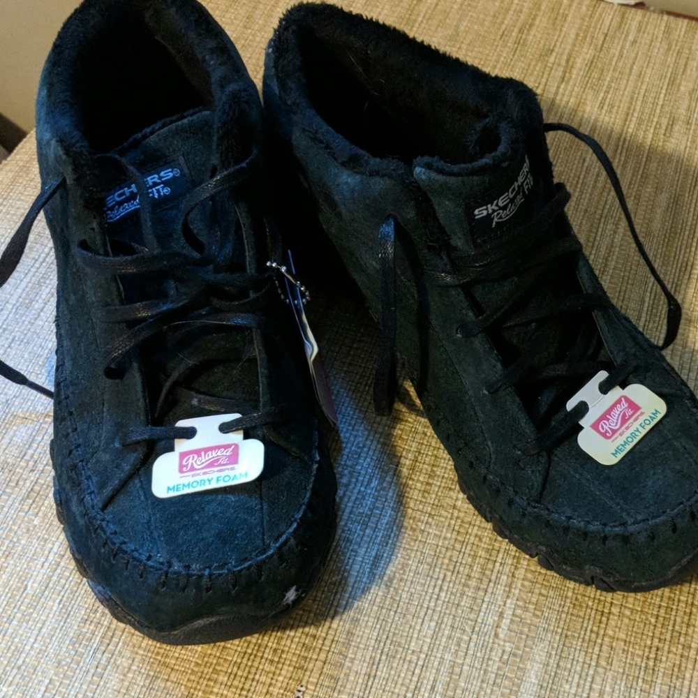 Sketchers relaxed fit boots